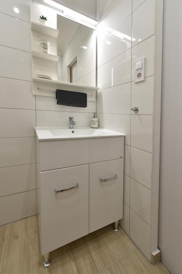 Kiralykut 2 Apartman - Ingyen Parkolas, Bicajok, Ac Székesfehérvár Eksteriør bilde