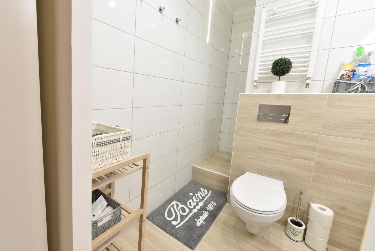Kiralykut 2 Apartman - Ingyen Parkolas, Bicajok, Ac Székesfehérvár Eksteriør bilde